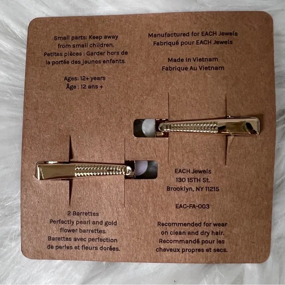 Each Daisy Hair Barrettes Floral Accessory - Picture 4 of 5